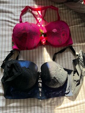 Cacique Hot Pink and Black Lace Push-Up Bra Duo Size 40DDD (includes both)